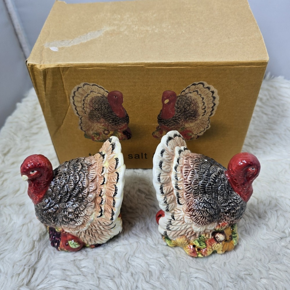 Turkey Salt Pepper Shaker Set Thanksgiving Holiday Table Decor Gobble Bookends